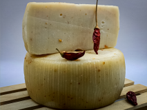QUESO  PIMENTÓN SEMICURADO  REDONDO