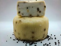 QUESO  PIMIENTA NEGRA SEMICURADO  REDONDO
